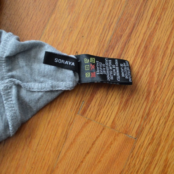 Buffalo Grey Ruffle/Pretty Top - Picture 15 of 16